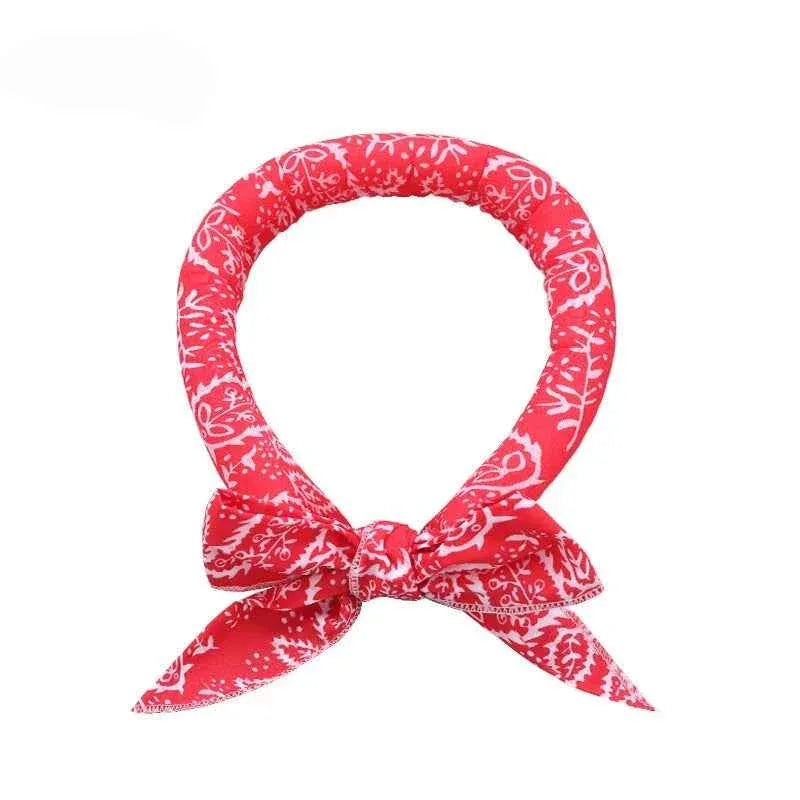 ChillPaws Pet Cooling Scarf - Instant Refreshment for Hot Days - Happy Tails - paws & love